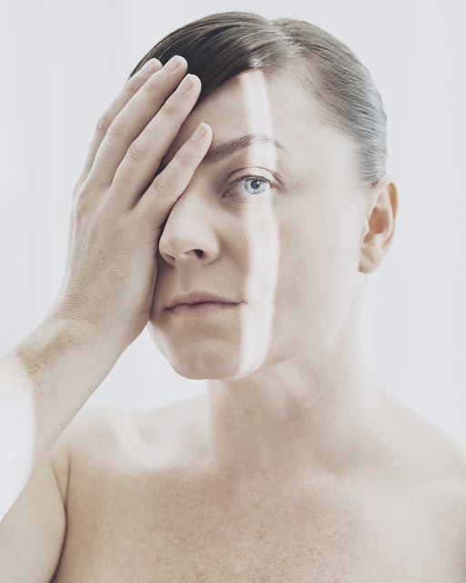 Et av ukas musikalske sidespor: Rebekka Karijord med fin forsmak på et personlig album. Foto: Emilia Bergmark Jiménez