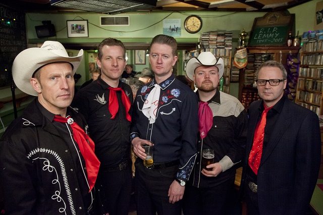 Et av ukas musikalske sidespor: Country Heroes lever opp til navnet sitt på ny singel. Foto: Raymond Mosken