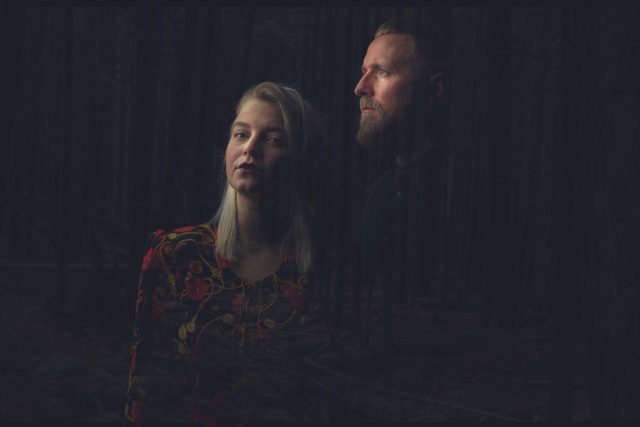 Et av ukas musikalske sidespor: High Heeled Giants debuterer med spenstige og mørke elektroniske toner. Foto: Marius Fiskum